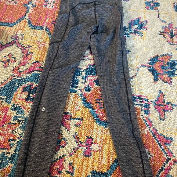 LuLu Grey Leggings - Picture 3 of 4